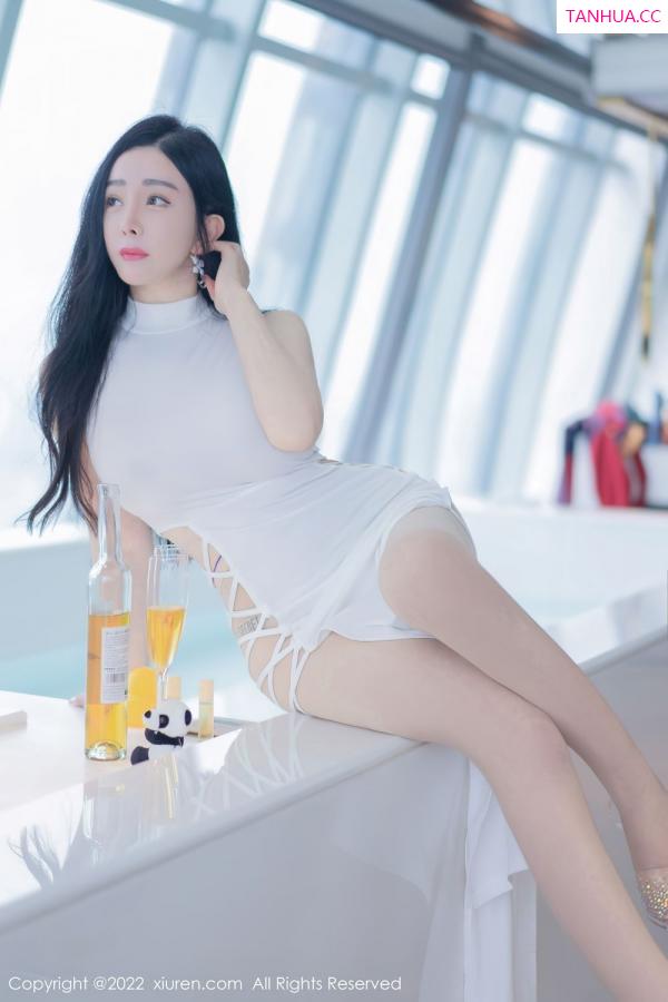 允薾  [XiuRen]高清写真图 2022.04.12 No.4855 允薾第9张图片